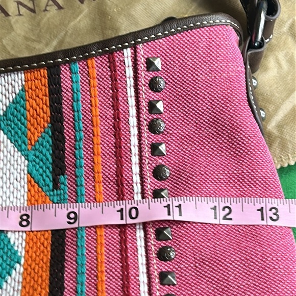 MONTANA WEST PINK AZTAC COLLECTION TOTE WITH DUST COVER - Picture 13 of 16